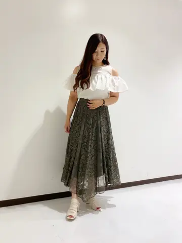 GRACE CONTINENTAL MOMOKO コーディネート画像