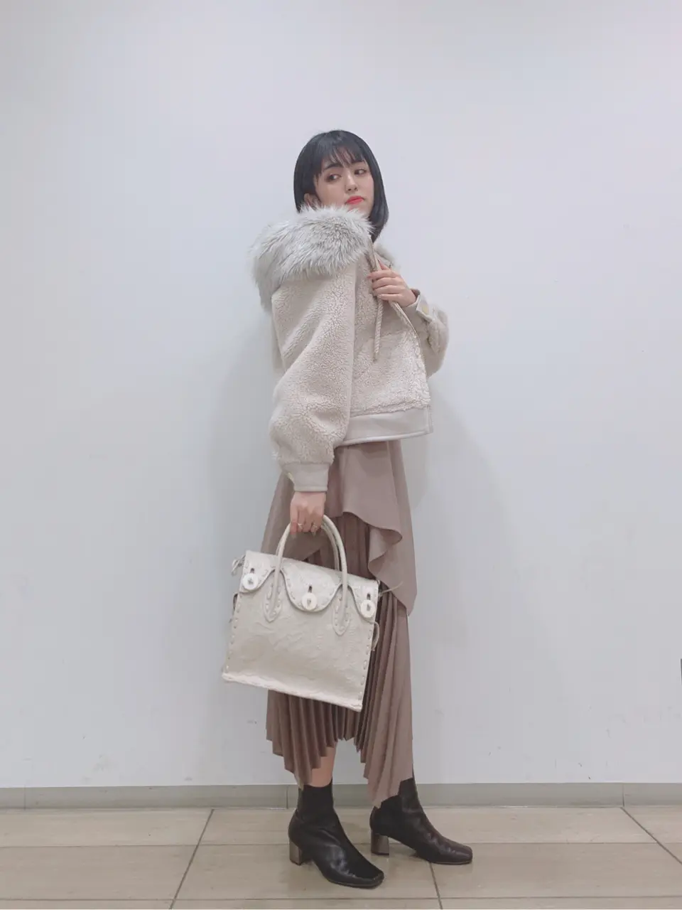 GRACE CONTINENTAL yoshi コーディネート画像