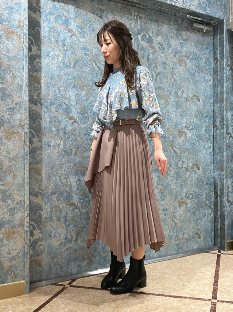 GRACE CONTINENTAL The Banquet 泉　智子 コーディネート画像