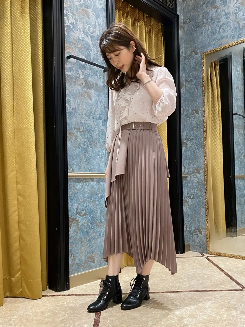 GRACE CONTINENTAL The Banquet Aya. コーディネート画像