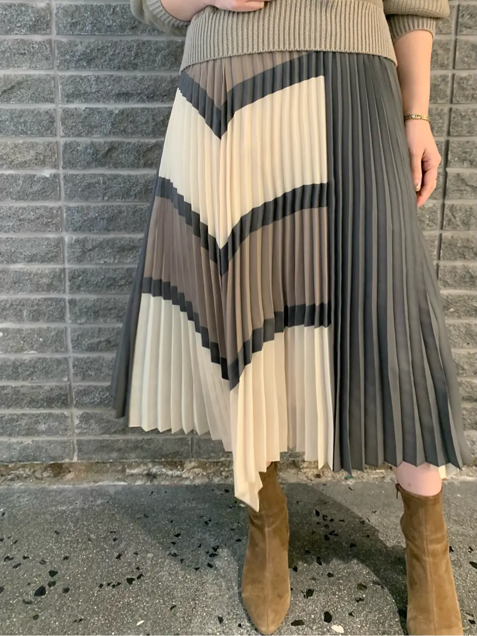 GRACE CONTINENTAL The Banquet 日笠　雅 コーディネート画像