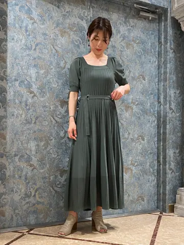 GRACE CONTINENTAL The Banquet 泉　智子 コーディネート画像