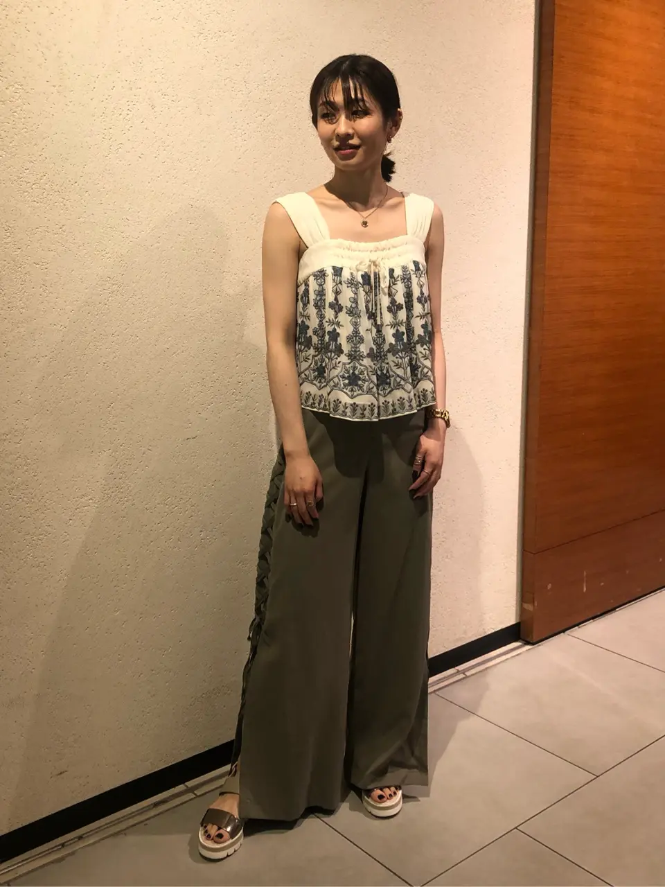 GRACE CONTINENTAL The Banquet ほしの コーディネート画像