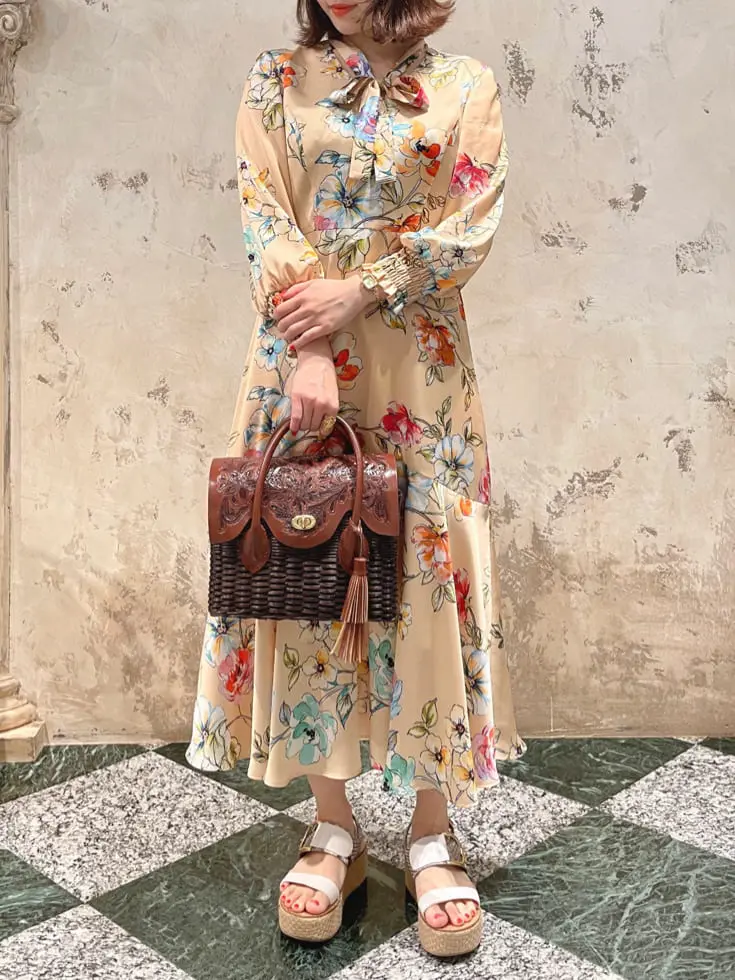 GRACE CONTINENTAL The Banquet SAYUMI Nagashima コーディネート画像