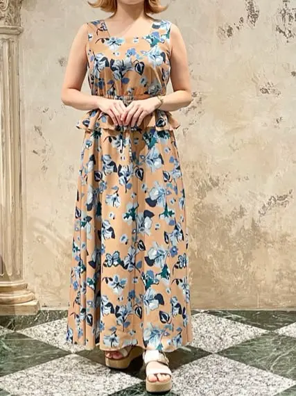 GRACE CONTINENTAL The Banquet SAYUMI Nagashima コーディネート画像