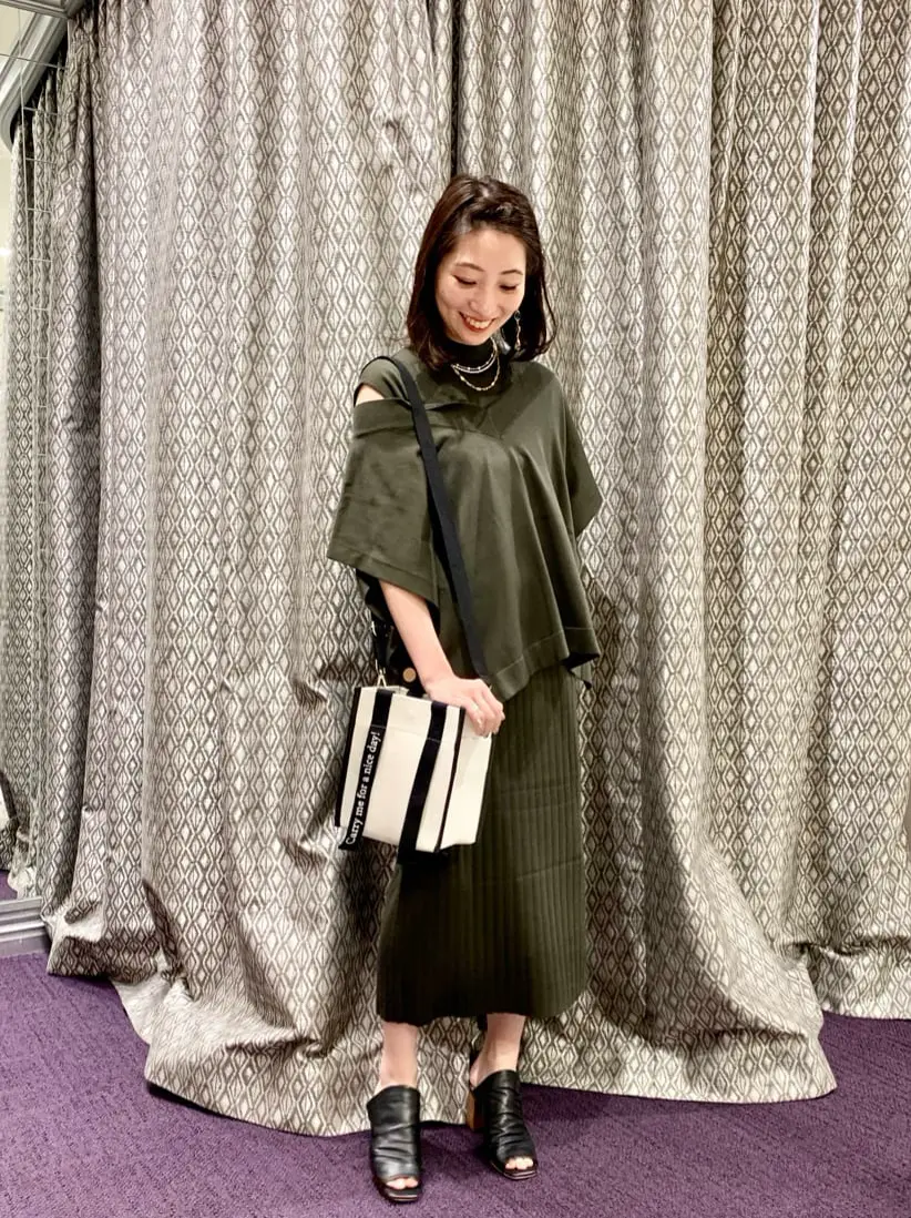 GRACE CONTINENTAL The Banquet eri コーディネート画像