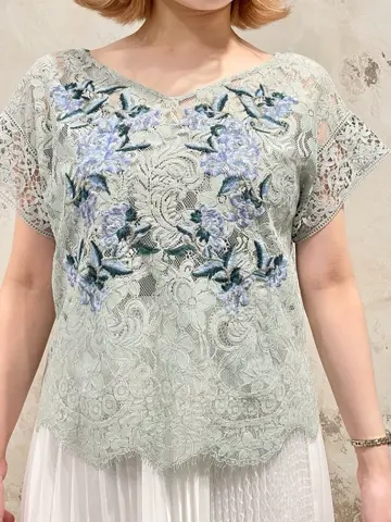 GRACE CONTINENTAL The Banquet SAYUMI Nagashima コーディネート画像