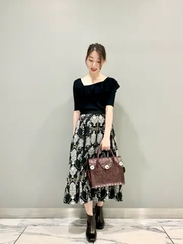 GRACE CONTINENTAL The Banquet eri コーディネート画像