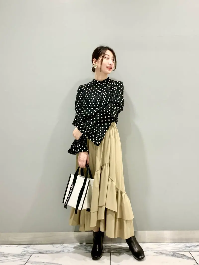 GRACE CONTINENTAL The Banquet eri コーディネート画像