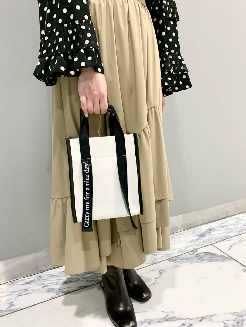 GRACE CONTINENTAL The Banquet eri コーディネート画像