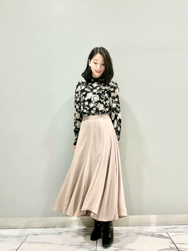 GRACE CONTINENTAL The Banquet eri コーディネート画像