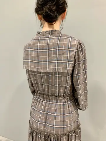 GRACE CONTINENTAL The Banquet eri コーディネート画像