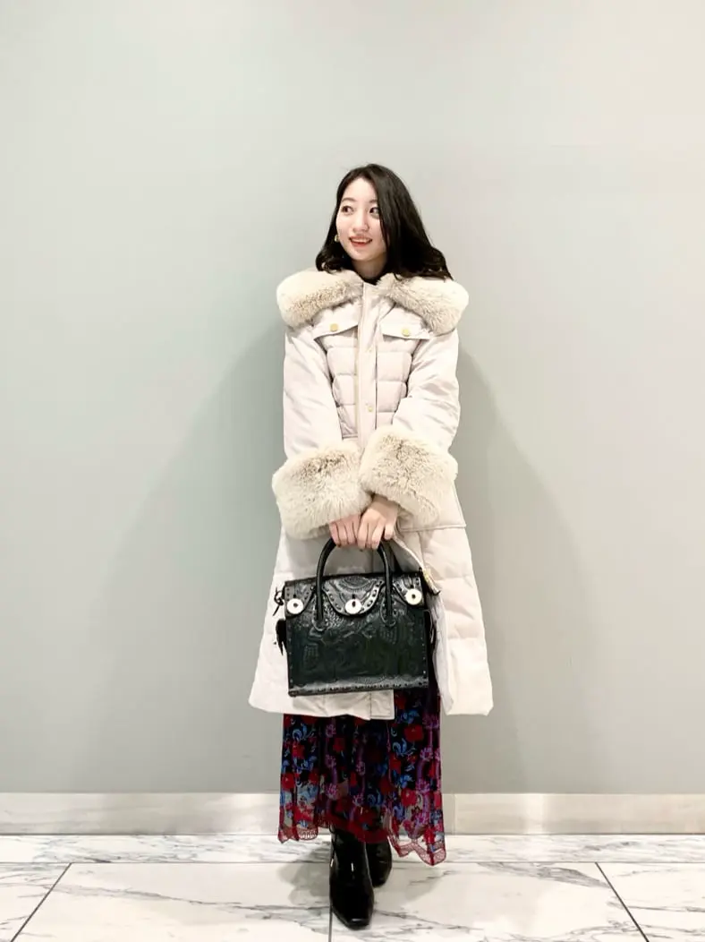 GRACE CONTINENTAL The Banquet eri コーディネート画像