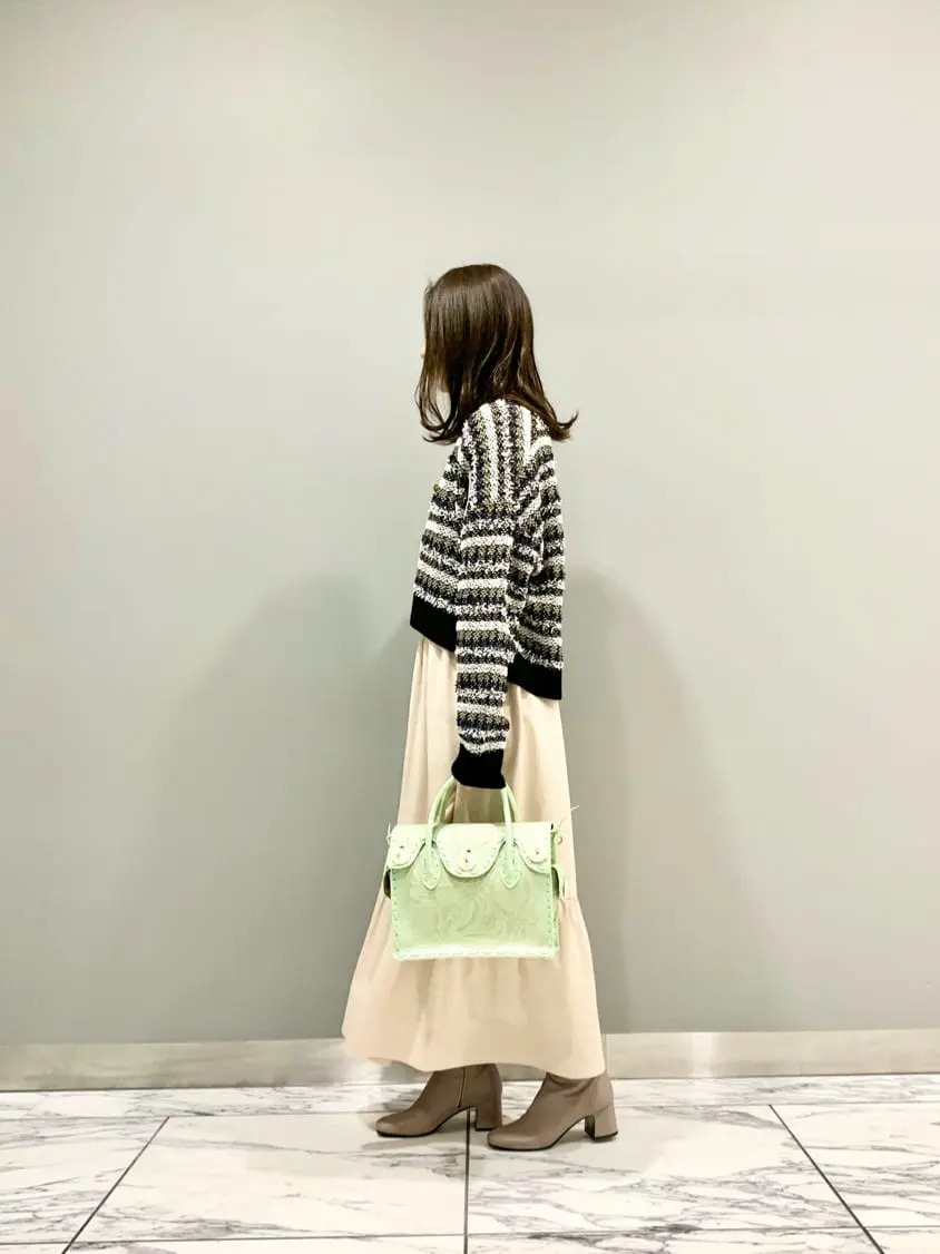 GRACE CONTINENTAL The Banquet eri コーディネート画像