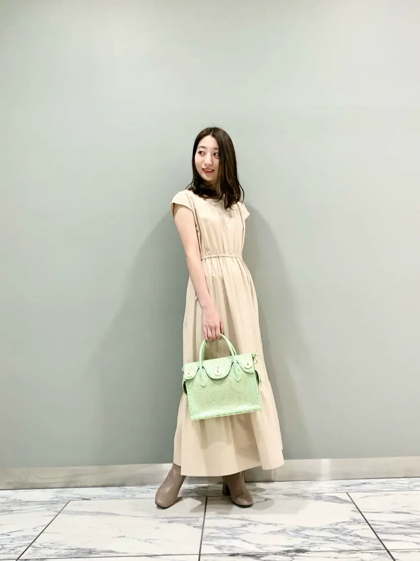 GRACE CONTINENTAL The Banquet eri コーディネート画像