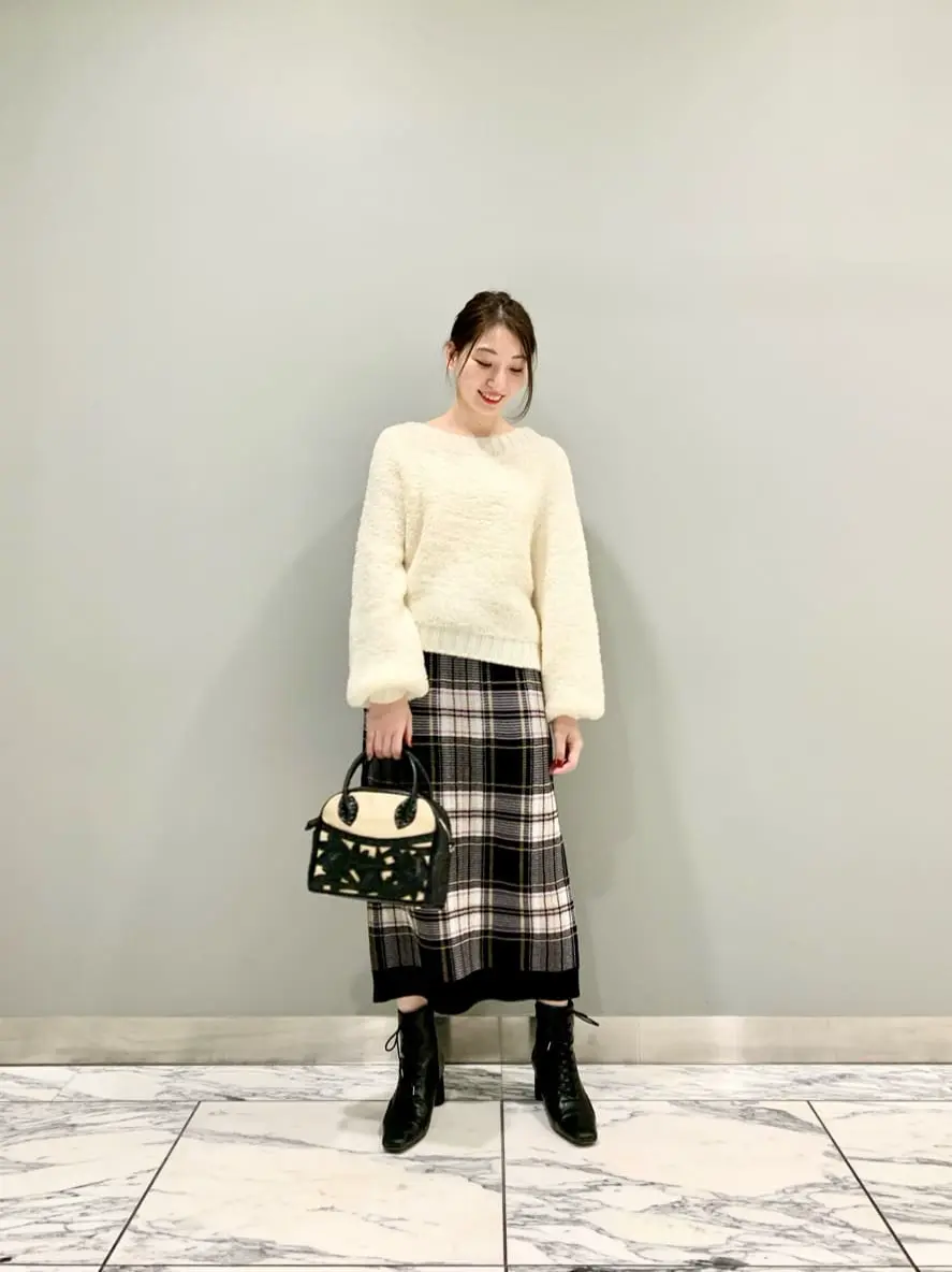 GRACE CONTINENTAL The Banquet eri コーディネート画像