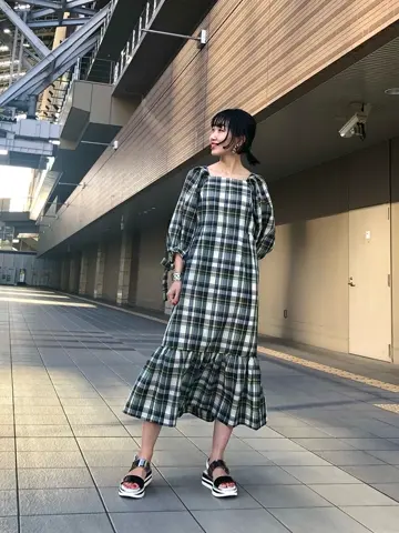 GRACE CONTINENTAL The Banquet 尾田亜沙美 コーディネート画像