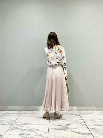 GRACE CONTINENTAL The Banquet eri コーディネート画像