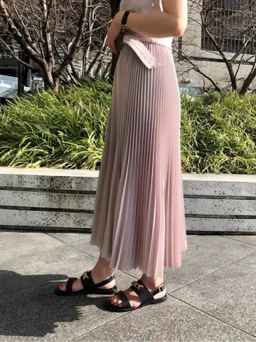 GRACE CONTINENTAL The Banquet 尾田亜沙美 コーディネート画像