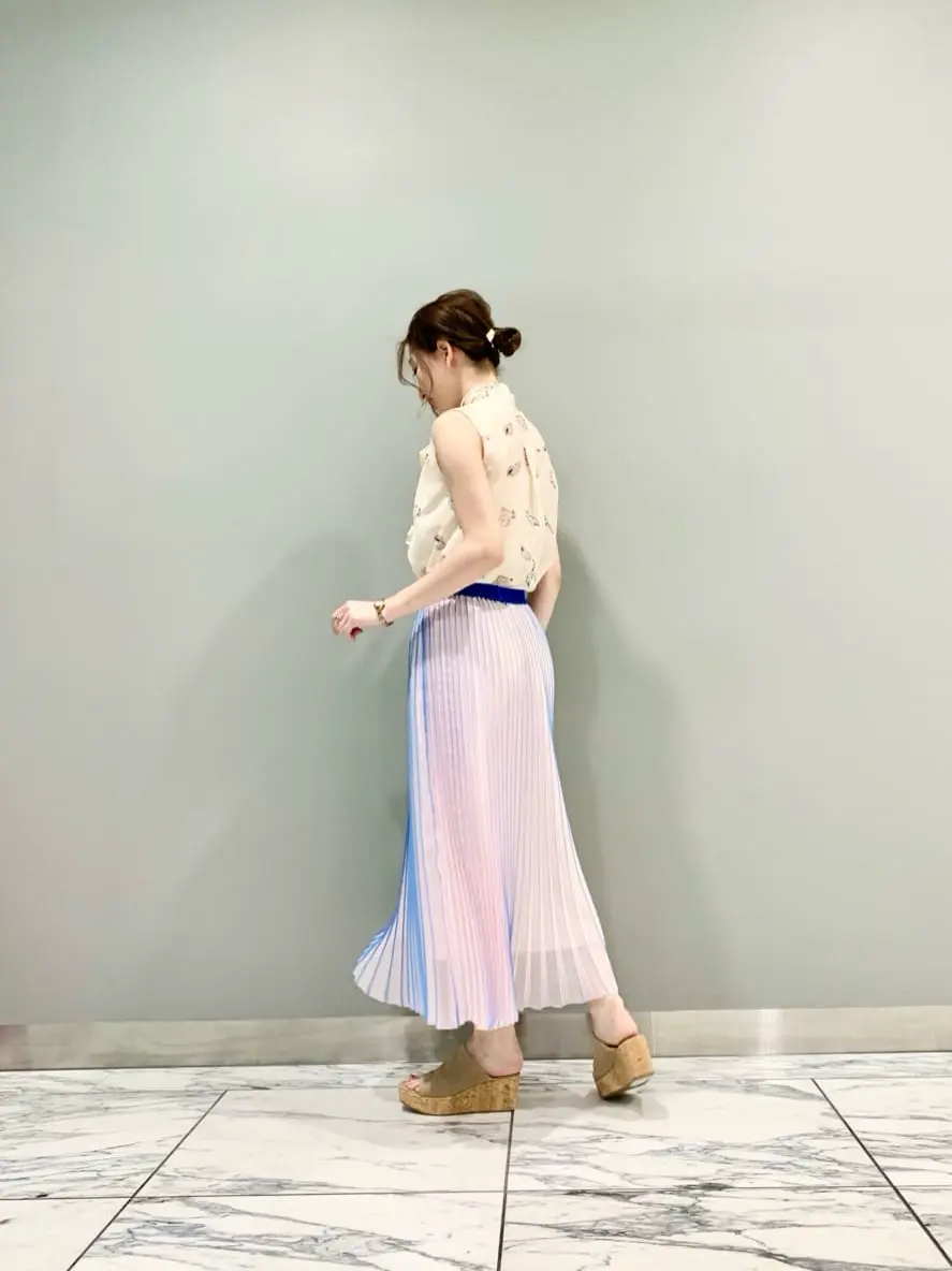 GRACE CONTINENTAL The Banquet eri コーディネート画像