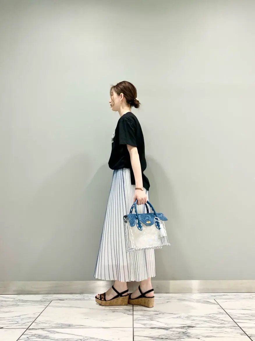 GRACE CONTINENTAL The Banquet eri コーディネート画像