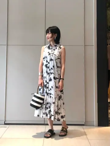 GRACE CONTINENTAL The Banquet 尾田亜沙美 コーディネート画像