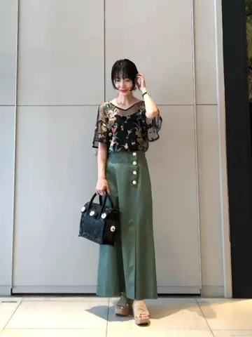 GRACE CONTINENTAL The Banquet 尾田亜沙美 コーディネート画像