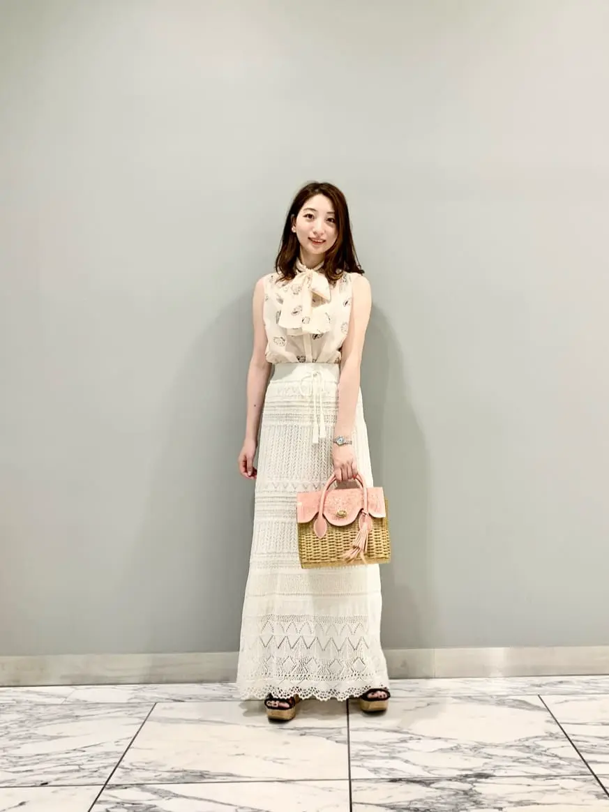 GRACE CONTINENTAL The Banquet eri コーディネート画像