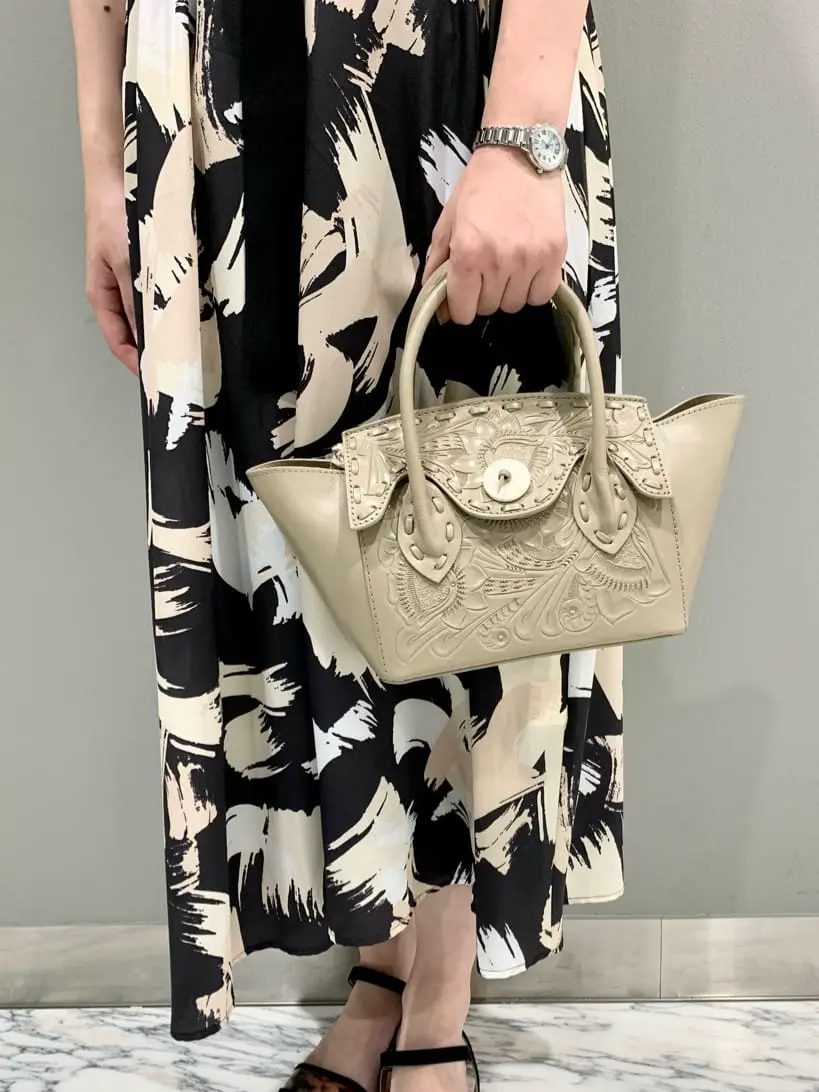 GRACE CONTINENTAL The Banquet eri コーディネート画像