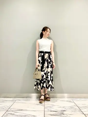 GRACE CONTINENTAL The Banquet eri コーディネート画像