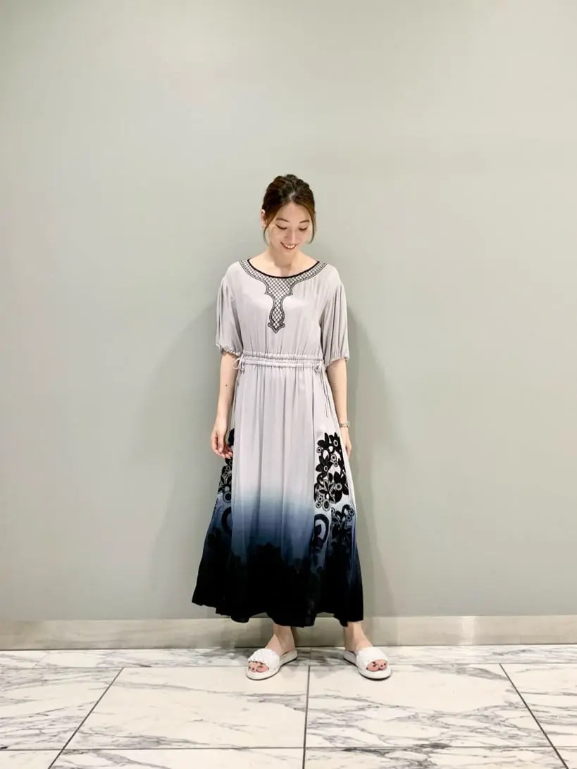 GRACE CONTINENTAL The Banquet eri コーディネート画像