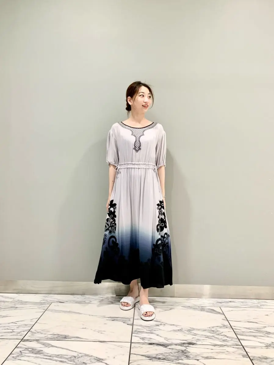 GRACE CONTINENTAL The Banquet eri コーディネート画像