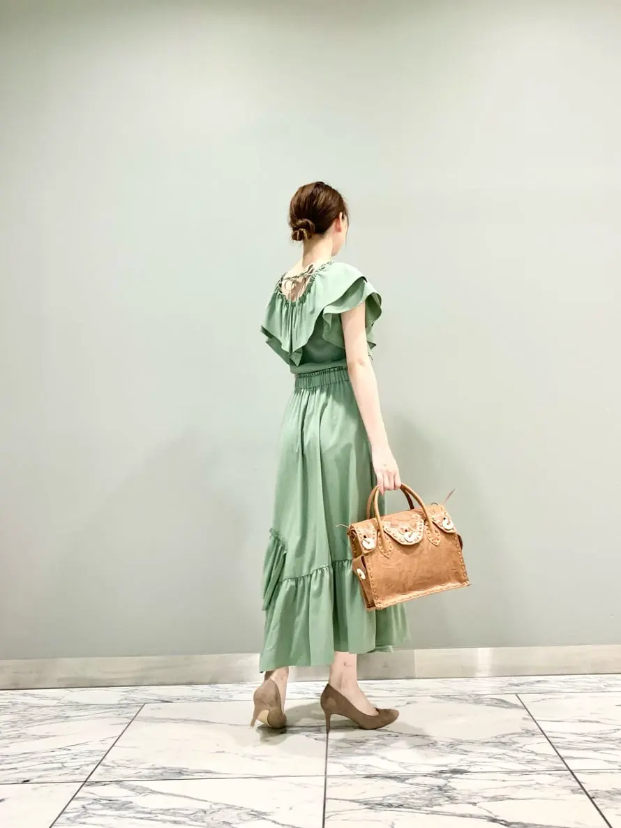 GRACE CONTINENTAL The Banquet eri コーディネート画像