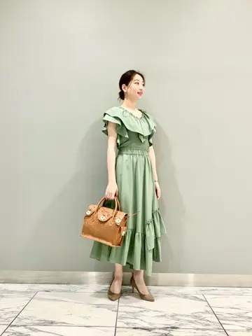 GRACE CONTINENTAL The Banquet eri コーディネート画像