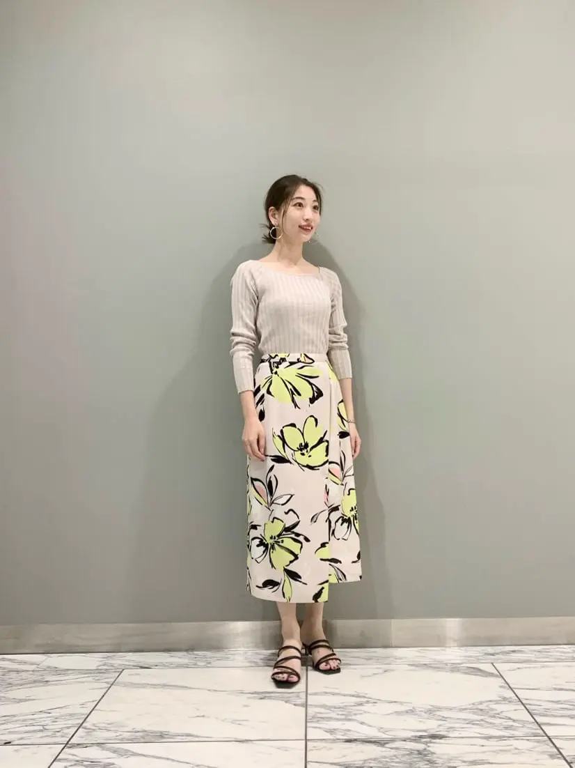 GRACE CONTINENTAL The Banquet eri コーディネート画像