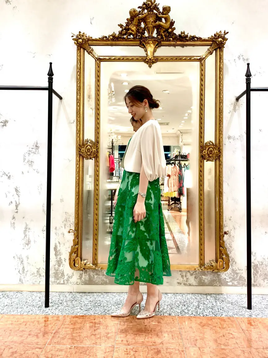 GRACE CONTINENTAL The Banquet eri コーディネート画像