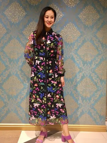 GRACE CONTINENTAL The Banquet 小笠原　春菜 コーディネート画像