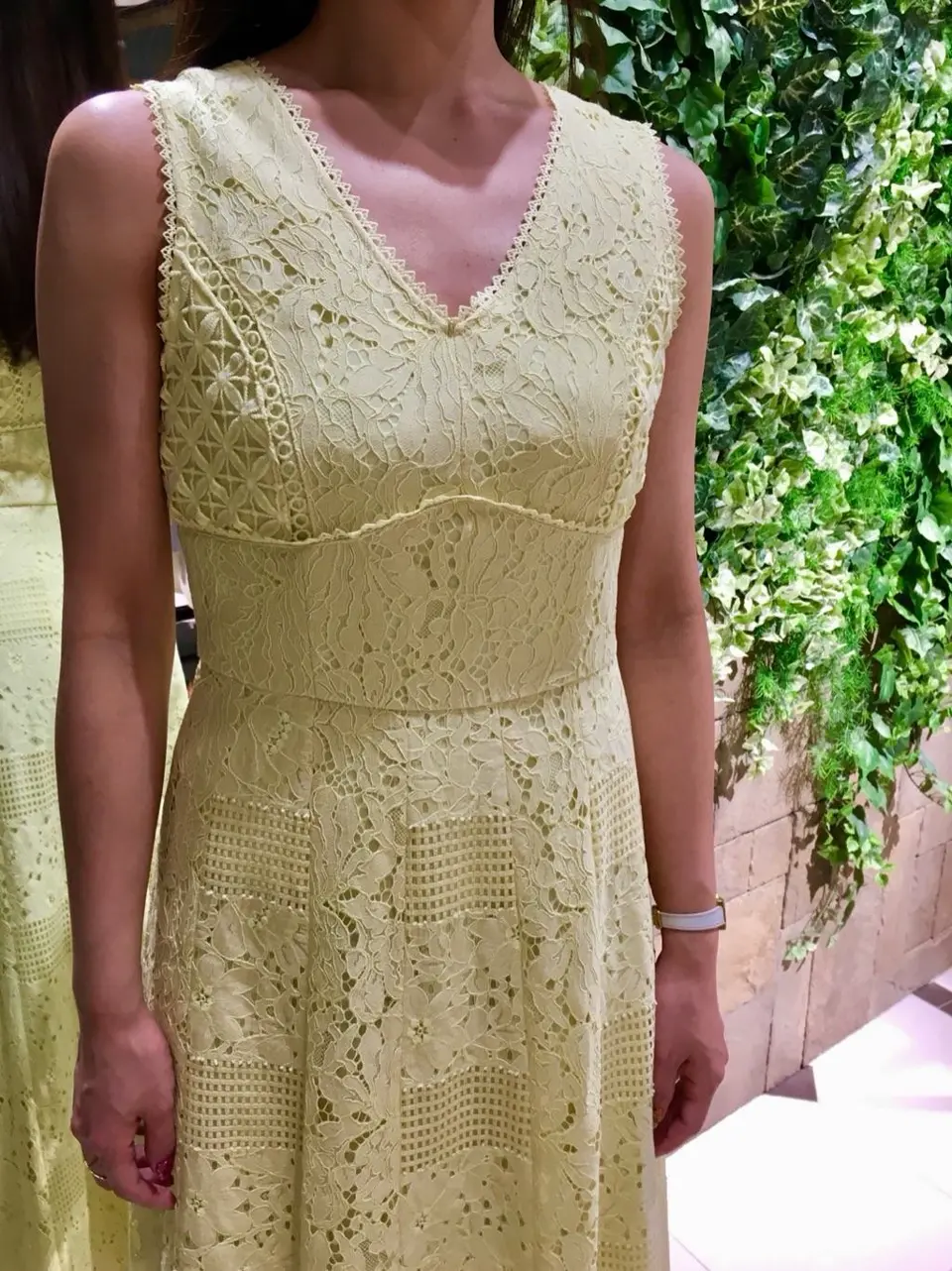 GRACE CONTINENTAL The Banquet 小笠原　春菜 コーディネート画像