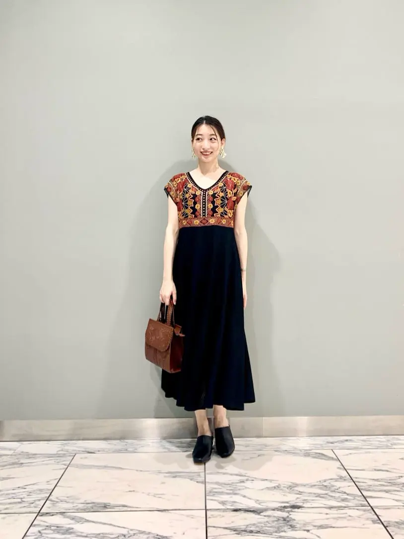 GRACE CONTINENTAL The Banquet eri コーディネート画像