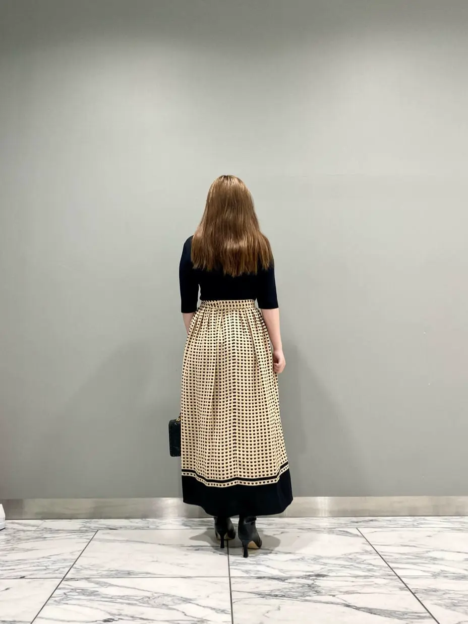 GRACE CONTINENTAL The Banquet 中根　里帆 コーディネート画像