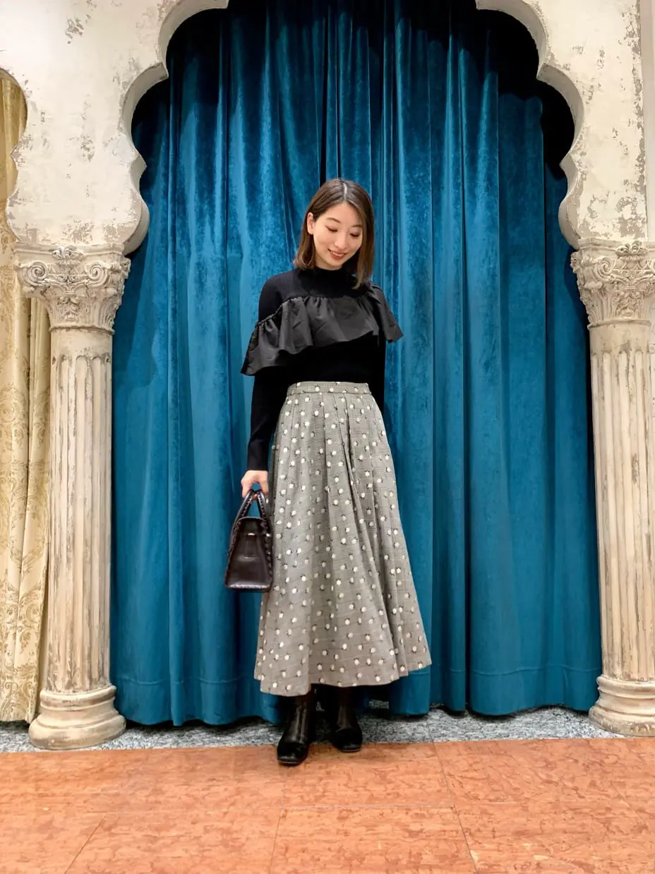 GRACE CONTINENTAL The Banquet eri コーディネート画像