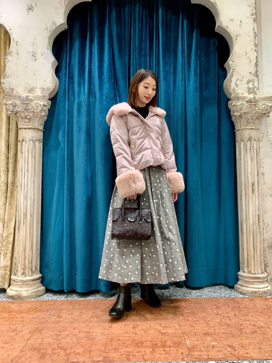 GRACE CONTINENTAL The Banquet eri コーディネート画像