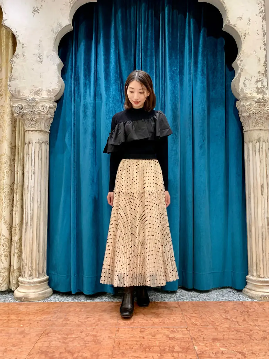 GRACE CONTINENTAL The Banquet eri コーディネート画像