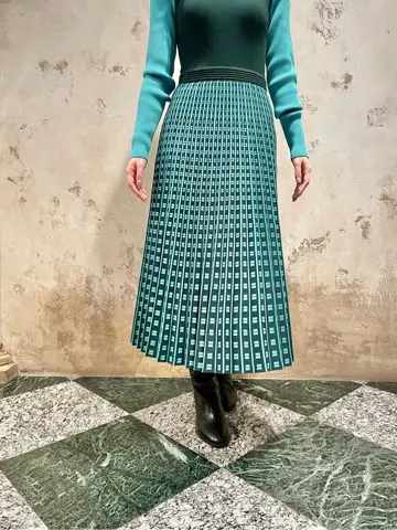 GRACE CONTINENTAL The Banquet Suzuka コーディネート画像