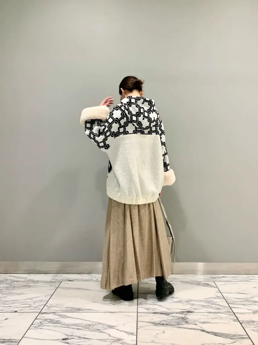 GRACE CONTINENTAL The Banquet eri コーディネート画像