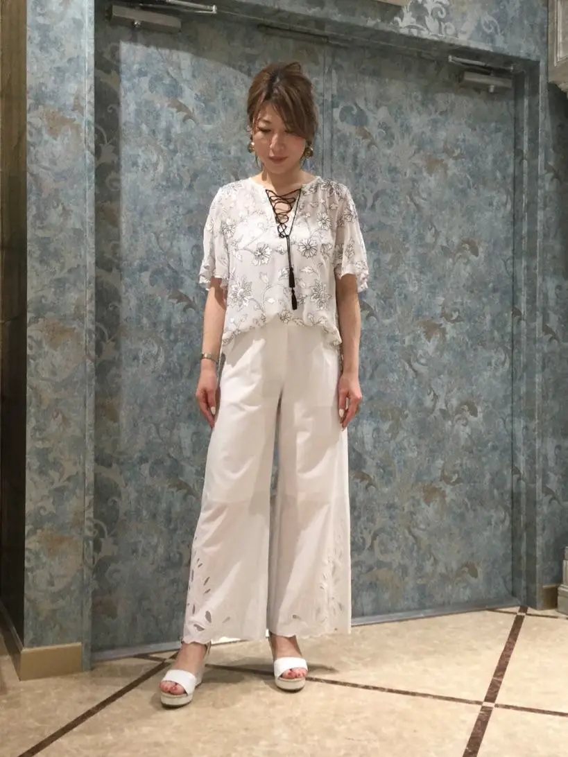 GRACE CONTINENTAL The Banquet 泉　智子 コーディネート画像