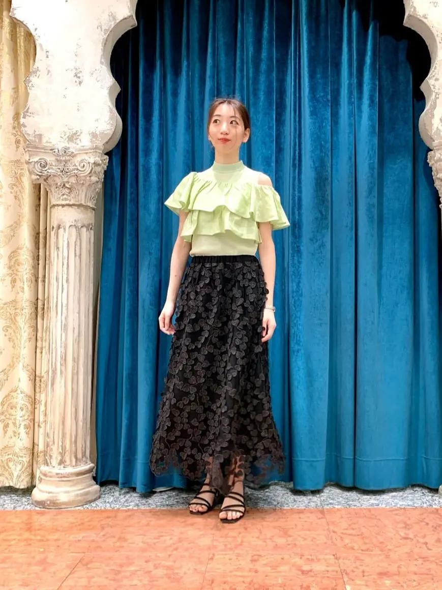 GRACE CONTINENTAL The Banquet eri コーディネート画像