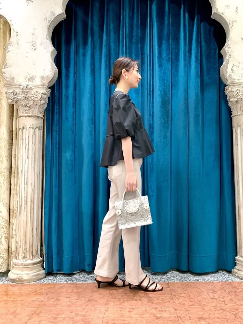 GRACE CONTINENTAL The Banquet eri コーディネート画像