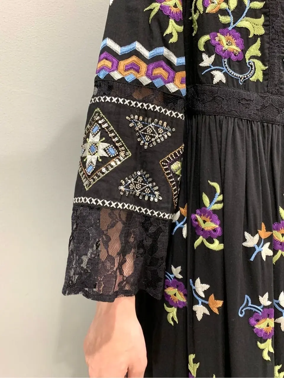 GRACE CONTINENTAL The Banquet eri コーディネート画像