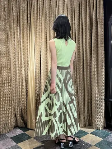 GRACE CONTINENTAL The Banquet yuri コーディネート画像